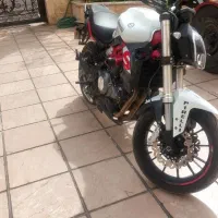 بنلی ۳۰۰ سفید ۱۴۰۲