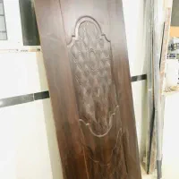 یک عدد درب روکش دار نو