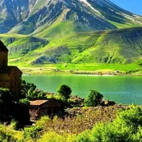 تور زمینی شهر زیبای وان