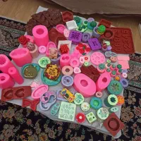 تعدادی قالب شمع سیلیکونی پلاستیکی به فروش میرسد|صنایع دستی و سایر لوازم تزئینی|رشت, لاکانی|دیوار