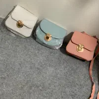 کیف نو و کفش و لباس های در حد نو