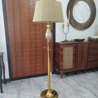 آباژور ایستاده و رومیزی