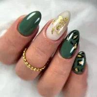 کاشت ناخن تخفیف ویژه..