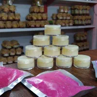 ژل رویال ایرانی  شاه انگبین ، Royal jelly|خوردنی و آشامیدنی|قم, سراجه (۱۵ خرداد)|دیوار