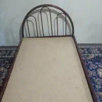 تخت یک نفره فلزی