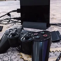 Play station 2 به همراه دسته اضافه