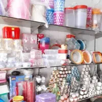 نیرو خانم پلاستیک فروشی