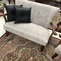 مبلمان ۷ نفره با میز پذیرایی و عسلی