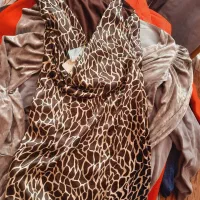 فروش لباس مد روز زنانه|لباس|شیراز, دروازه قران|دیوار