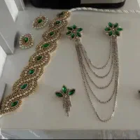 کمربند و سنجاق سینه