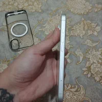 گوشی 16 در حد نو