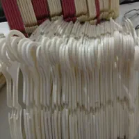 آویز (گیره) لباس|بندرخت و رخت‌آویز|شاهین دژ, |دیوار