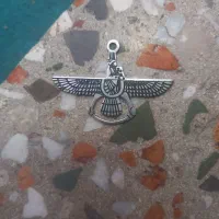 گردنبند با نماد کوروش بزرگ|جواهرات|رودشت (چهارمحال و بختیاری), |دیوار