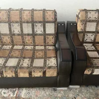 مبل دست دوم همراه با یک میز|مبلمان خانگی و میز عسلی|اصفهان, گلزار|دیوار