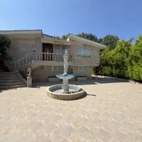 ویلای-دو-طبقه-مجزا-با-حیاطی-دلباز