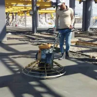 اجرای بتن ریزی کف با ماله پروانه