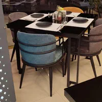 میز و صندلی رستورانی کباب سنتی بناب کافه