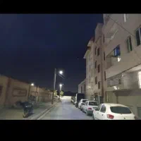 ملک-فروشی