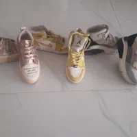 کفش و کتانی