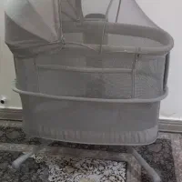 تخت وگهواره برقی کنار مادر