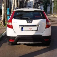 دانگ فنگ H30 کراس سفید ۹۶|خودرو سواری و وانت|رشت, کاکتوس|دیوار