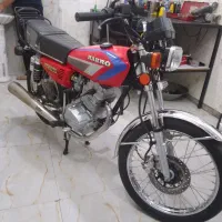 موتور ۲۰۰ رهرو  زمرد