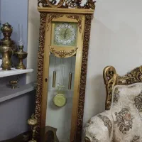 ساعت ایستاده طلایی تخفیف هم دارد