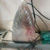 اتو کار کرده فقط سیمش اتصالی داره دویست تومن