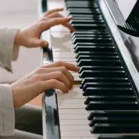 آموزش تخصصی پیانو