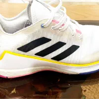 کفش والیبالی ادیداس اصل سایز ۴۰