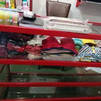 ویترین سه طبقه شیشه پنج میلی قفسه ۶طبقه سبد دار