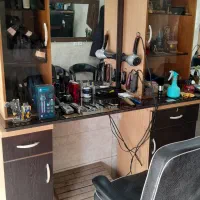 ویترین آرایشگاه|آرایشگاه و سالن‌های زیبایی|رودسر, |دیوار