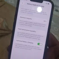 آیفون ۱۳ نرمال خشک