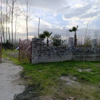 زمین ۱۳۰۰ متری