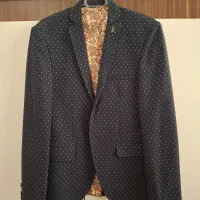 کت تک مردانه|لباس|شاهین‌شهر, عطار|دیوار