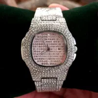 ساعت تمام نگین کاملا اکبند کیفیت آکبند موتور ژاپن