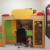 تخت نوجوان کاملا سالم با صندلی وفرش