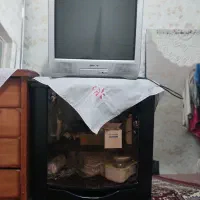 تلوزیون سونی ژاپن با میز