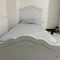 تخت و کمد میز تحریر