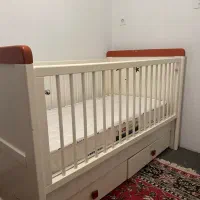تخت و کمد کودک در حد نو