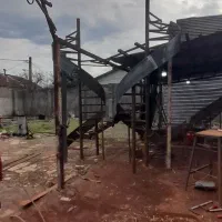 نیروی نیمه ماهر به جوشکاری