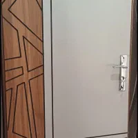 درب پیویسی سنگین باچهارچوب ودستگیره۲۴۰۰|مصالح و تجهیزات ساختمان|ساری, |دیوار