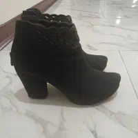 نیم بوت سایز 40|کیف، کفش، کمربند|پرند, فاز ۵|دیوار