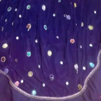 یه دست لباس محلی تعویضی با لباس در حد خودش یا نقدی