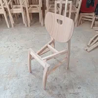 صندلی چوبی