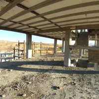 ۱۲۵ متر در حد سقف خیابان ۱۶ متری