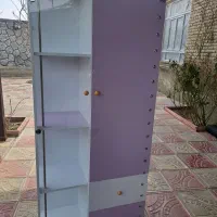 فروش یک سرویس کمد، میز آرایش، پاتختی و میز تحریر