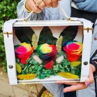 باکس چمدانی سه گله گل رز جاودان ( جاودان ) یلدا