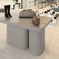 فروشنده کفش و کیف چرم