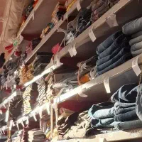 فروشنده پوشاک بچه گانه